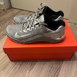 Nike Metcon 6 Premium Metallic Silver - US Mens Size 10